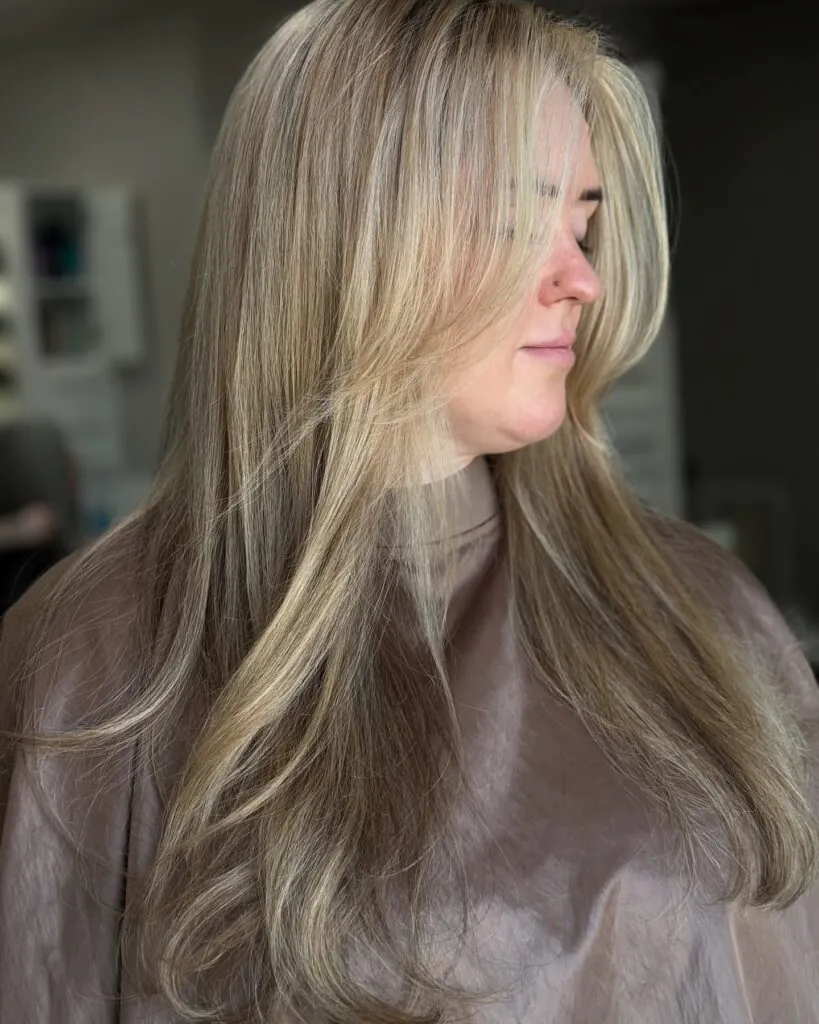 10 Blonde Hair Color Ideas For Lovely Ladies To Enhance Their Style